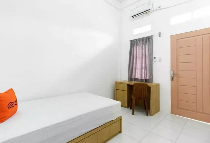 ホテル Koolkost Near Wisata Purwahamba Indah Tegal