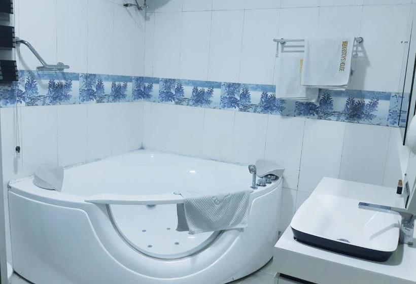 هتل Kristov S House