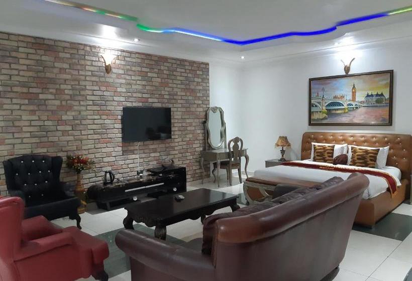 هتل Kristov S House