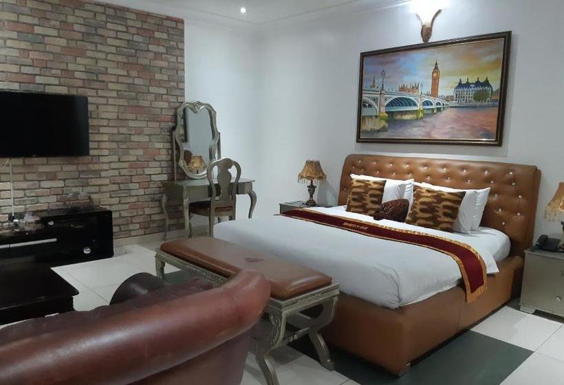 هتل Kristov S House