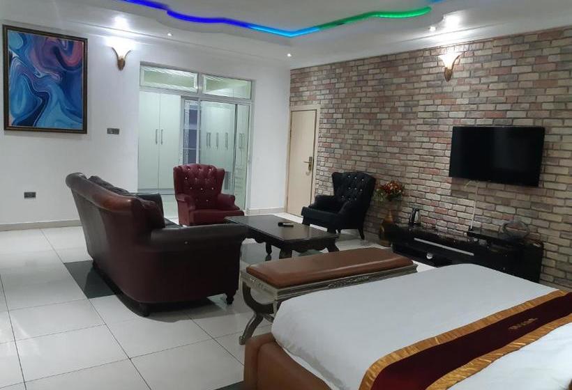 هتل Kristov S House