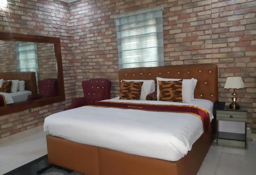 هتل Kristov S House