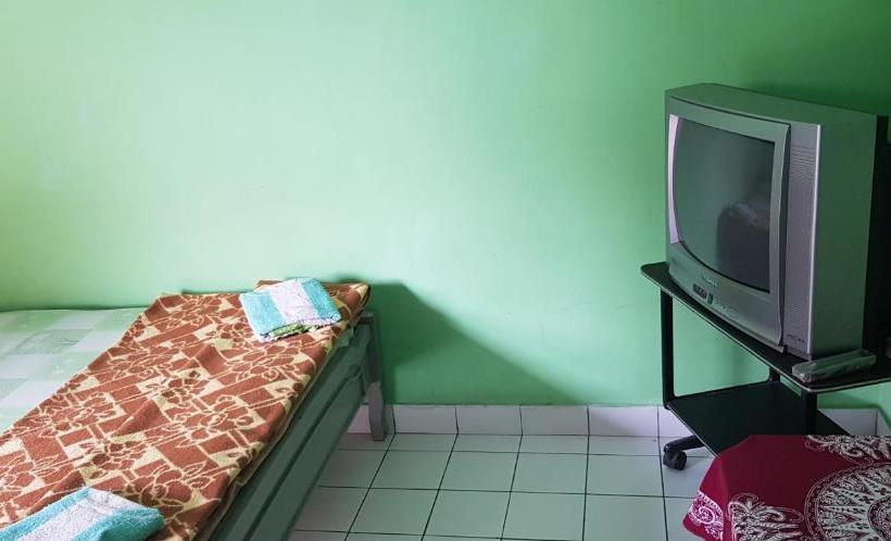 호텔 Oyo 90079 Villa Pondok Idola