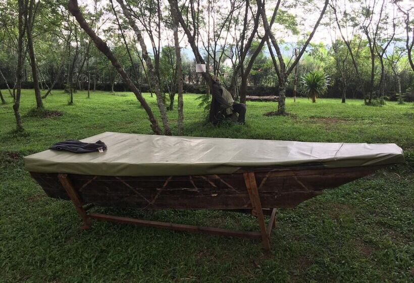 هتل Red Rocks Campsite & Guesthouse