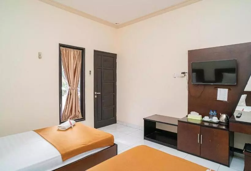 ホテル Reddoorz @ Wisma Pangrango