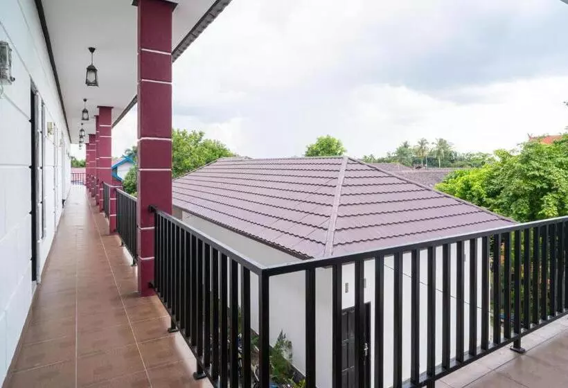 ホテル Reddoorz @ Wisma Pangrango