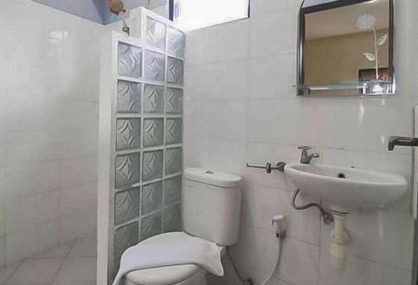 Otel Reddoorz @ Wisma Pangrango