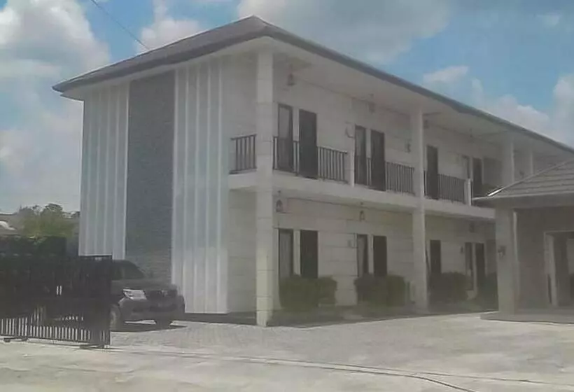 ホテル Reddoorz @ Wisma Pangrango