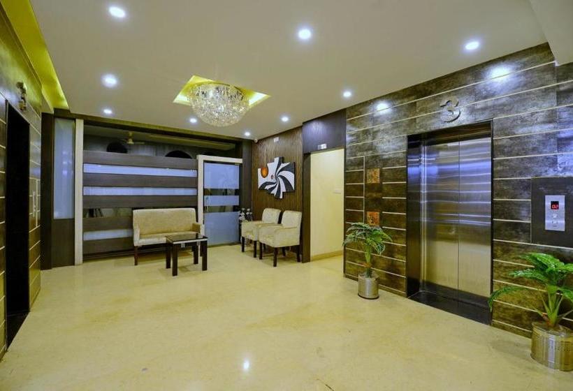 ホテル The Floret