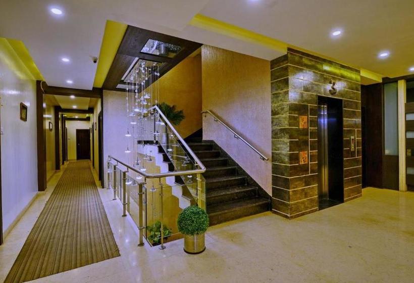 ホテル The Floret