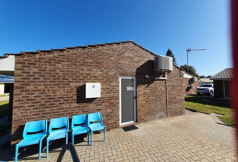 Ocean Beach Chalet 16