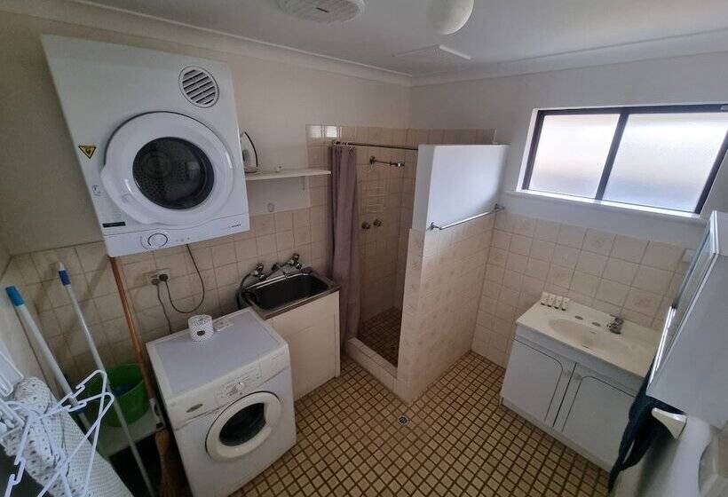 Ocean Beach Chalet 16