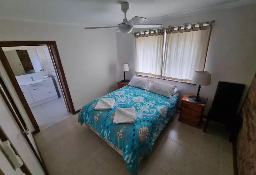 Ocean Beach Chalet 16