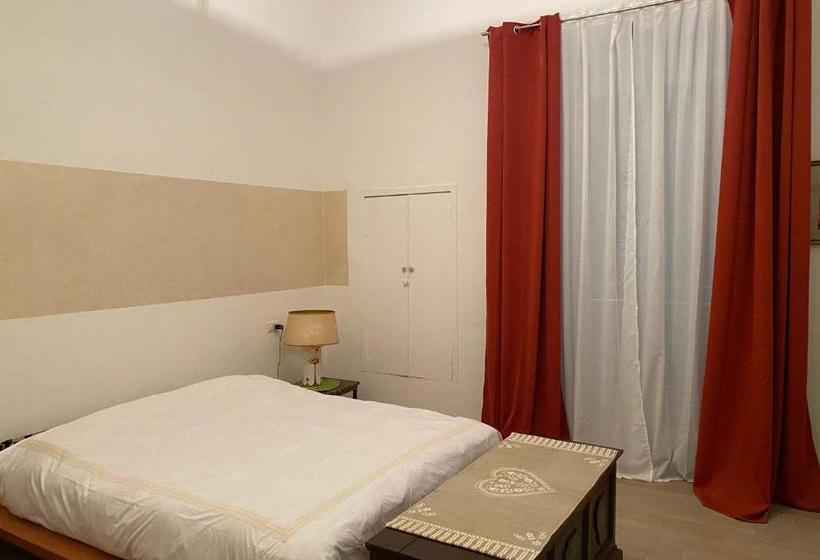 פנסיון Affitacamere Domus Catalano