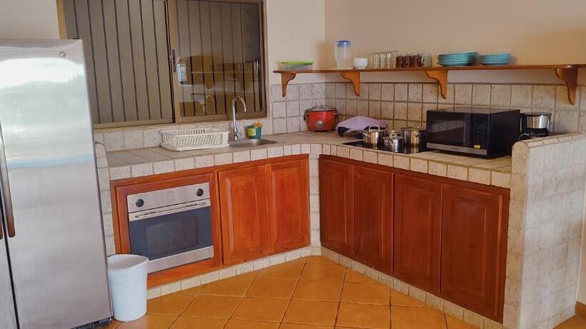 Apartotel Villa Alta Tamarindo