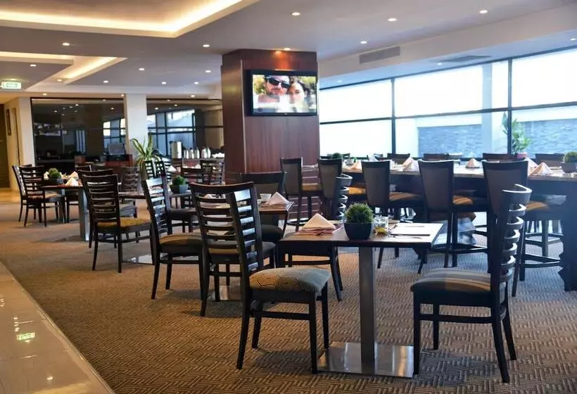 هتل Indaba Lodge Gaborone