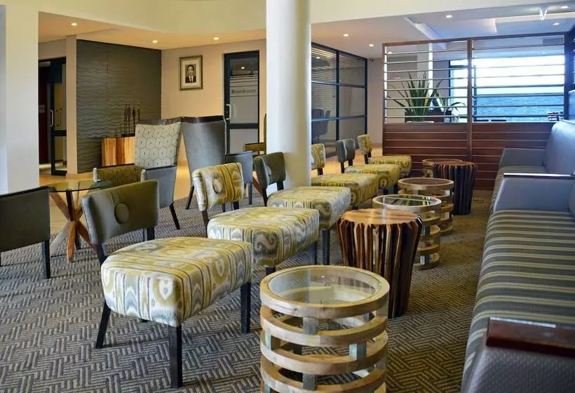 هتل Indaba Lodge Gaborone