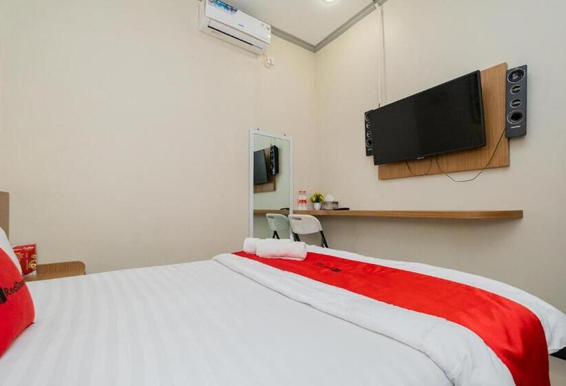Hotel Reddoorz Near Kampung Inggris Pare