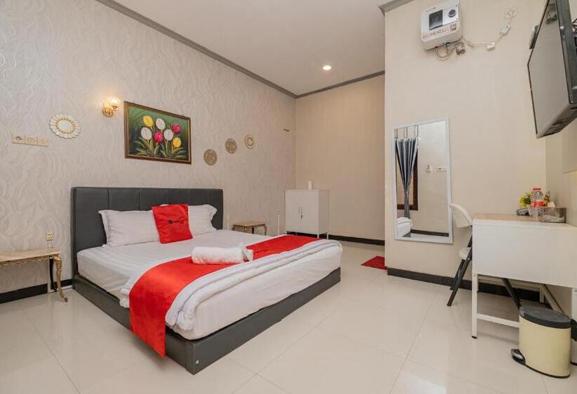 Hotel Reddoorz Near Kampung Inggris Pare