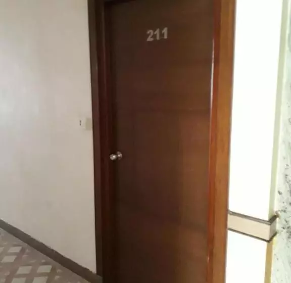 Hotelli Sri Vaari Residency