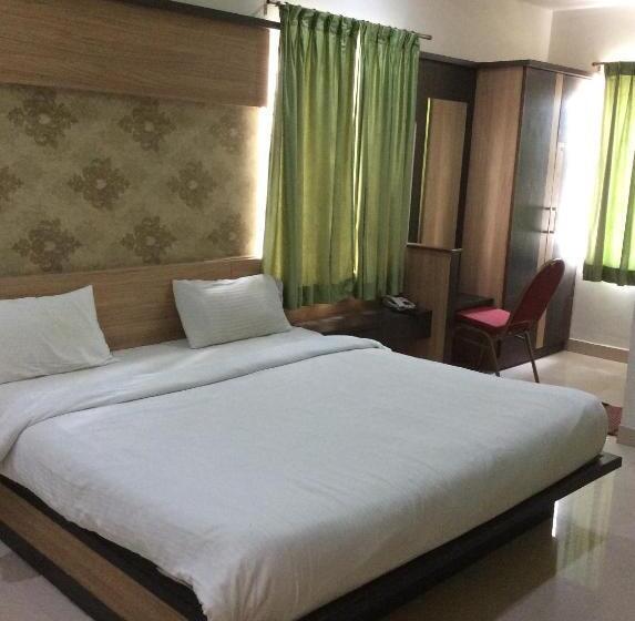 Hotel Sri Vaari Residency