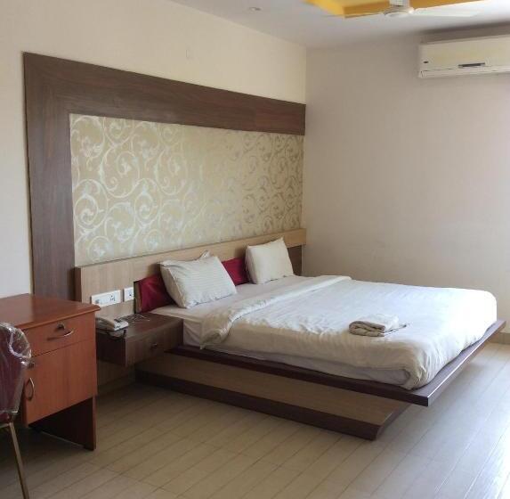 Hotel Sri Vaari Residency