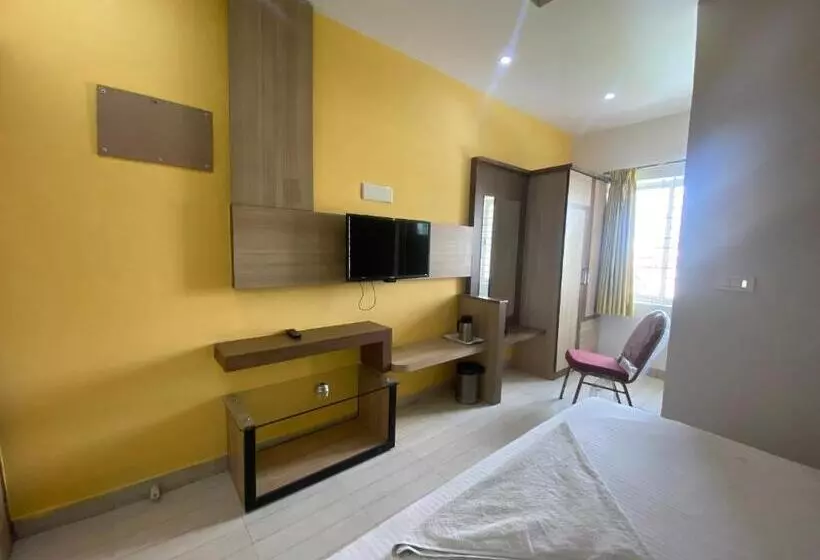 Hotelli Sri Vaari Residency