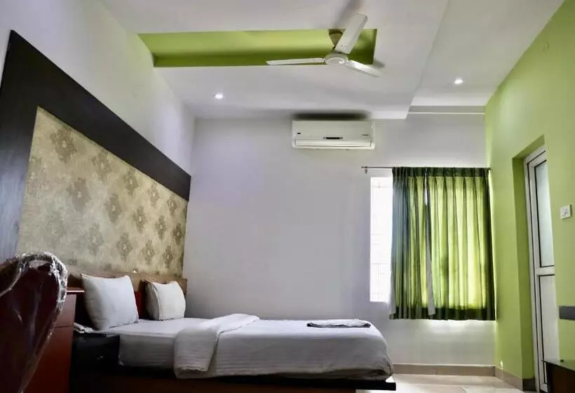 Hotelli Sri Vaari Residency