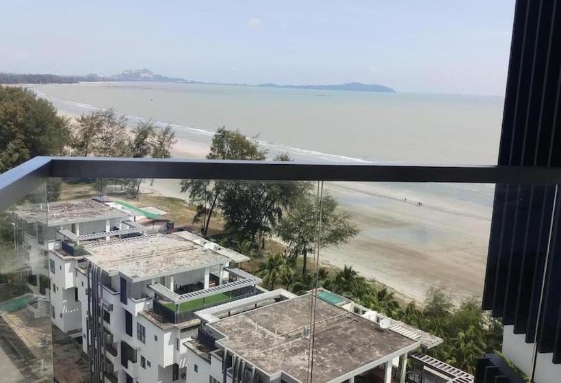 בית מלון כפרי Timurbay Beach Resort