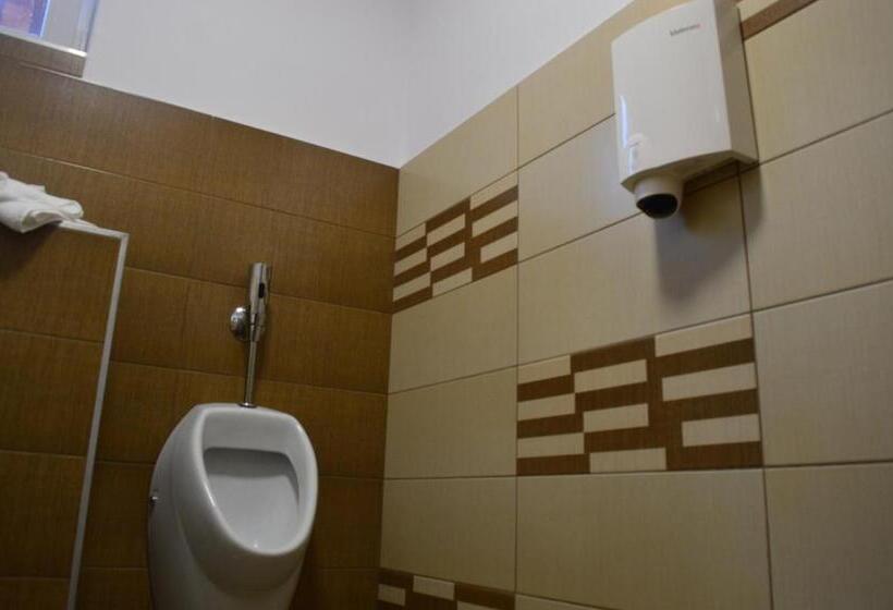 پانسیون Cazare 77