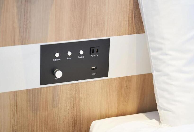 Henn Na Hotel Komatsu Ekimae