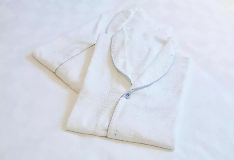 Henn Na Hotel Komatsu Ekimae