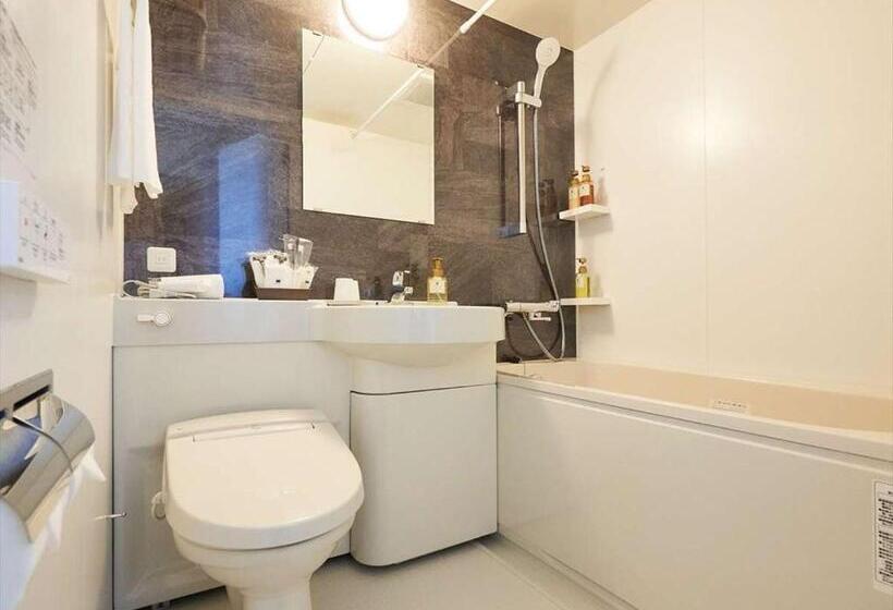 Henn Na Hotel Komatsu Ekimae