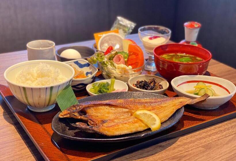 Henn Na Hotel Komatsu Ekimae