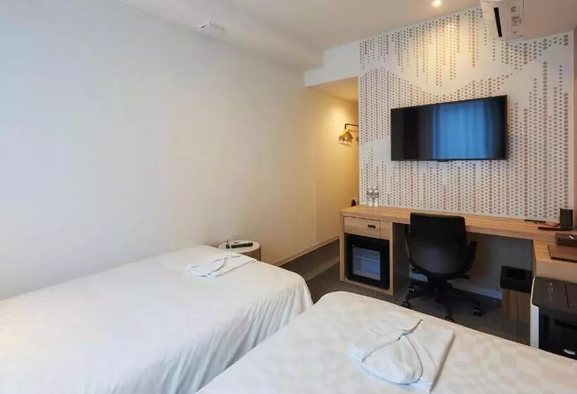 Henn Na Hotel Komatsu Ekimae