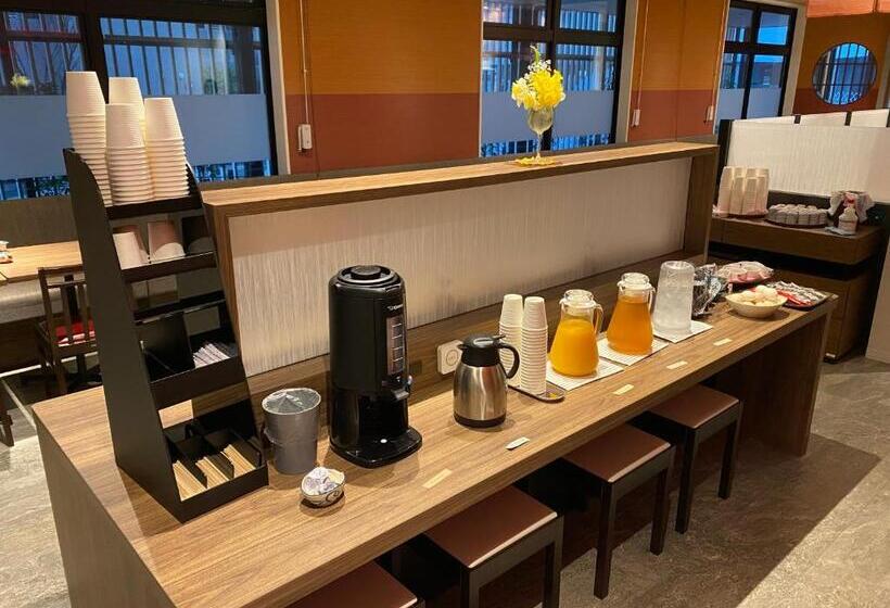 Henn Na Hotel Komatsu Ekimae