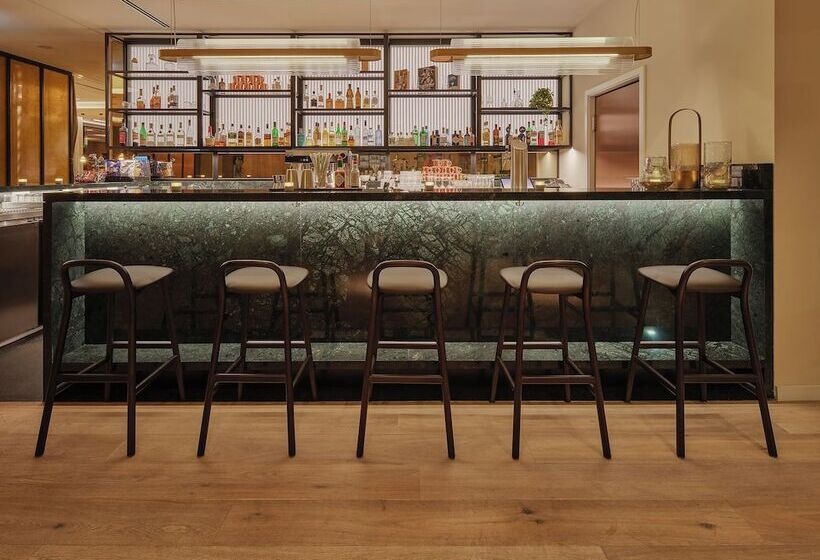 Adina Apartment Hotel Cologne