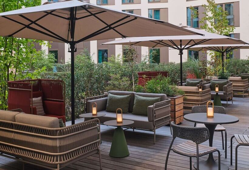 Adina Apartment Hotel Cologne