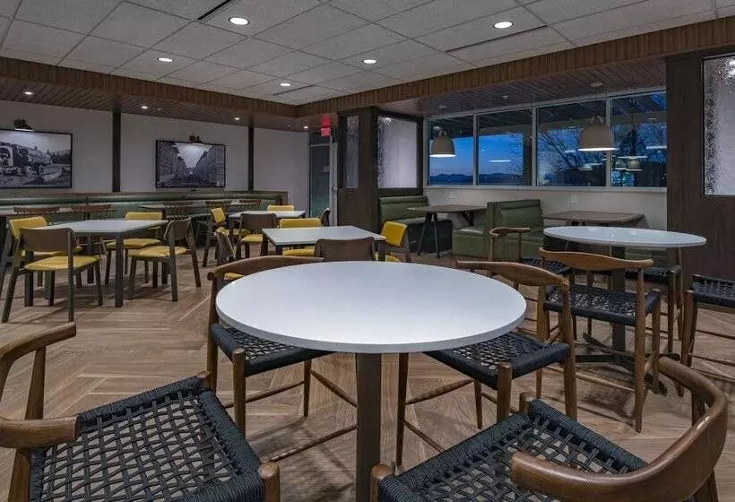 Hotelli Fairfield Inn & Suites By Marriott Klamath Falls