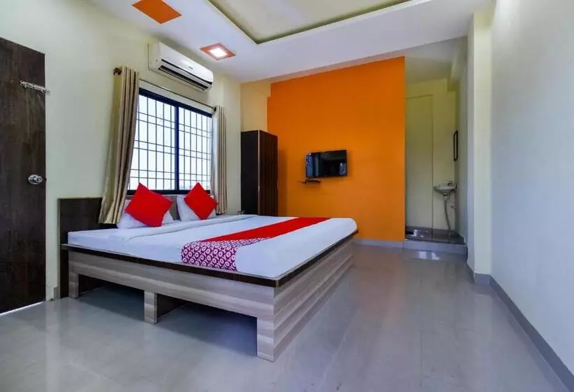 Hotelli Oyo 75434  Everest Inn