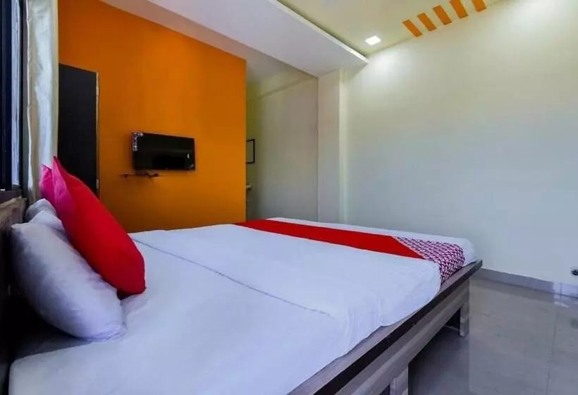 Hotelli Oyo 75434  Everest Inn