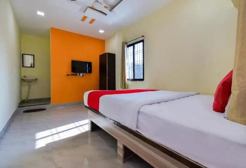 Hotelli Oyo 75434  Everest Inn
