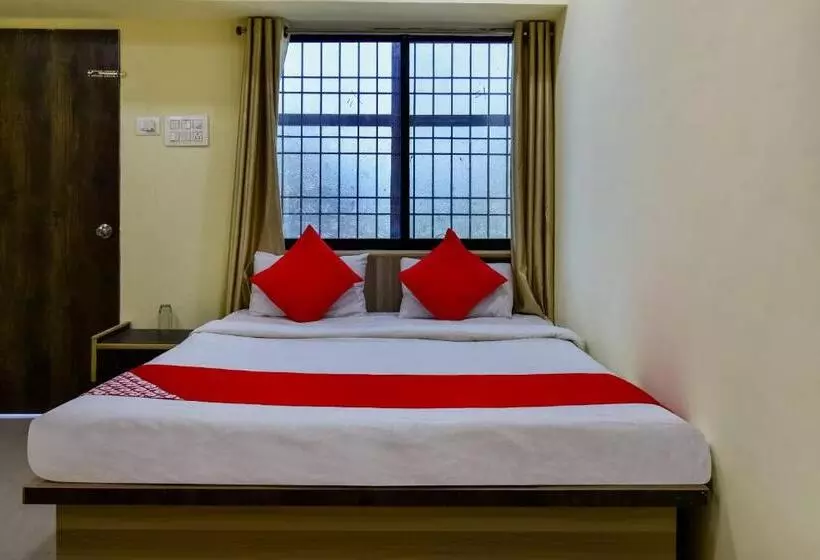 Hotelli Oyo 75434  Everest Inn