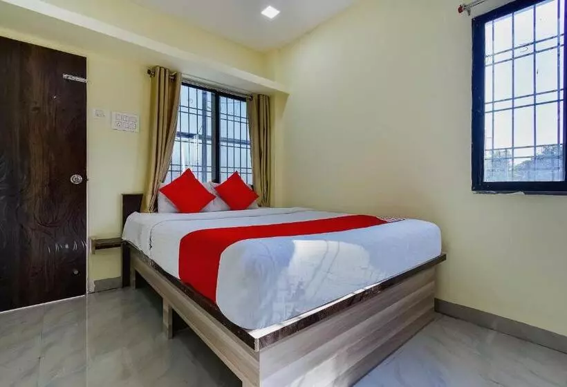 Hotelli Oyo 75434  Everest Inn
