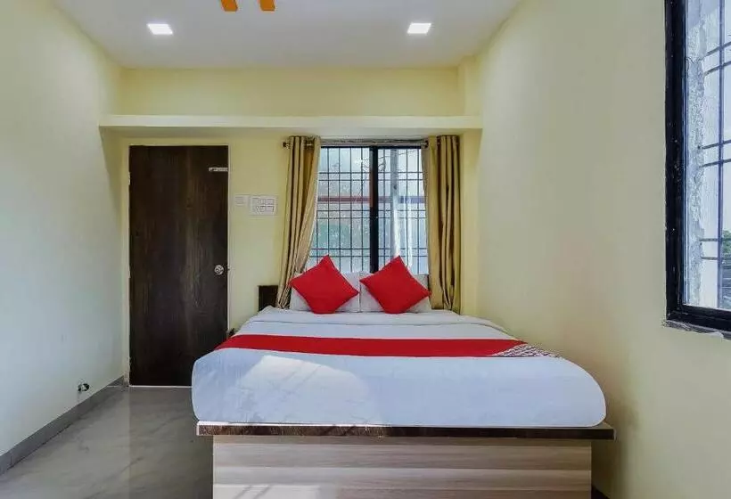 Hotelli Oyo 75434  Everest Inn