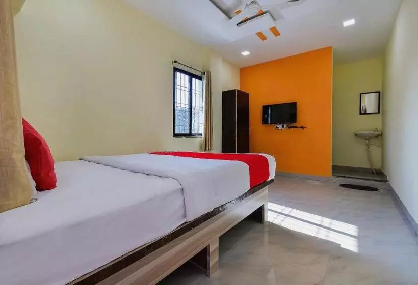 Hotelli Oyo 75434  Everest Inn