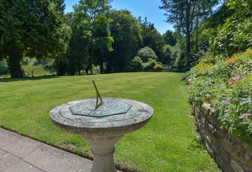 Kateshill House Bed & Breakfast