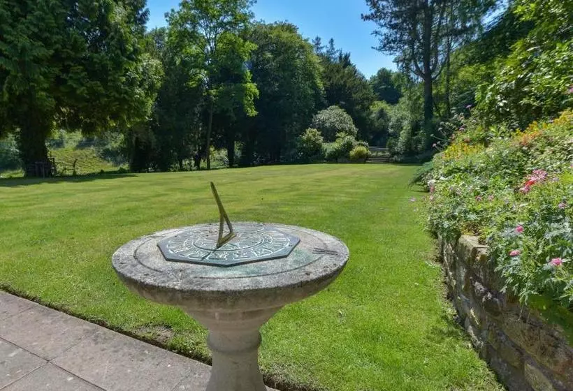 Kateshill House Bed & Breakfast