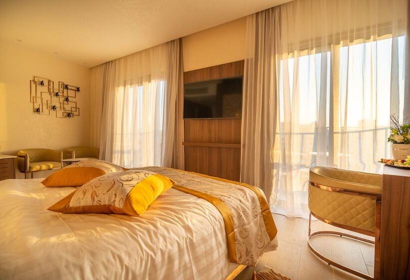 Leonardo Boutique Hotel Larnaca