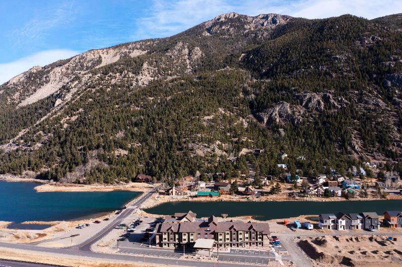 Microtel Inn & Suites By Wyndham Georgetown Lake